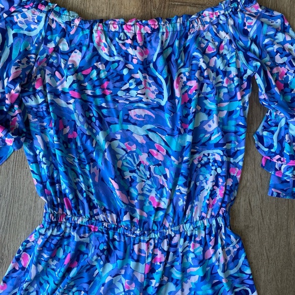 Lilly Pulitzer Romper Off Shoulder Blue Pink Print Ruffle Sleeve Tropical Size S - Picture 2 of 4